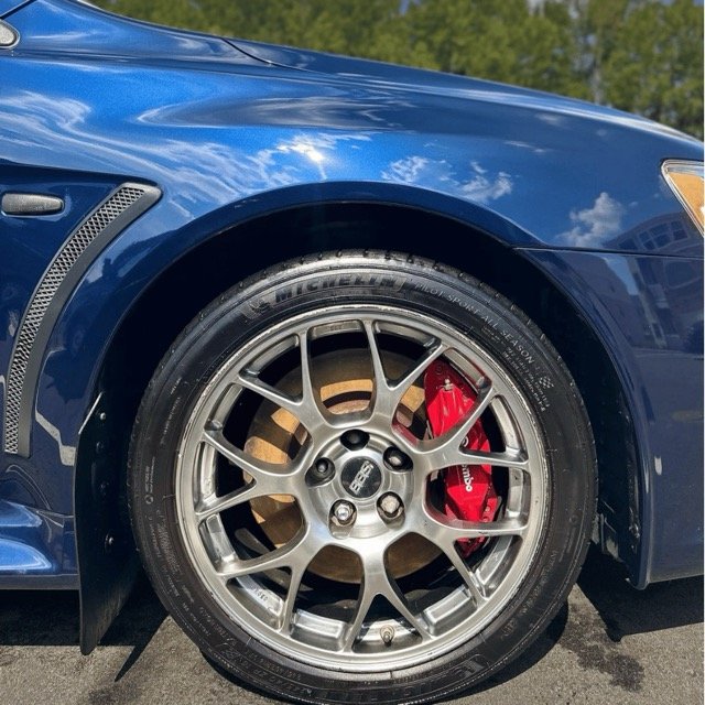 Side profile of sports car just detailed